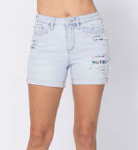 Load image into Gallery viewer, Judy Blue Hi-Rise Cuffed Printed Lining Shorts
