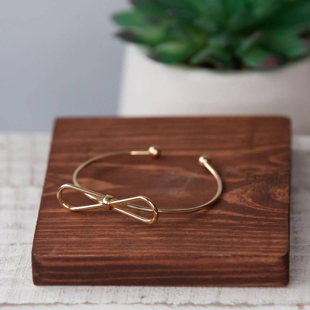 Classic Bow Cuff in Gold, Rose Gold or Silver.