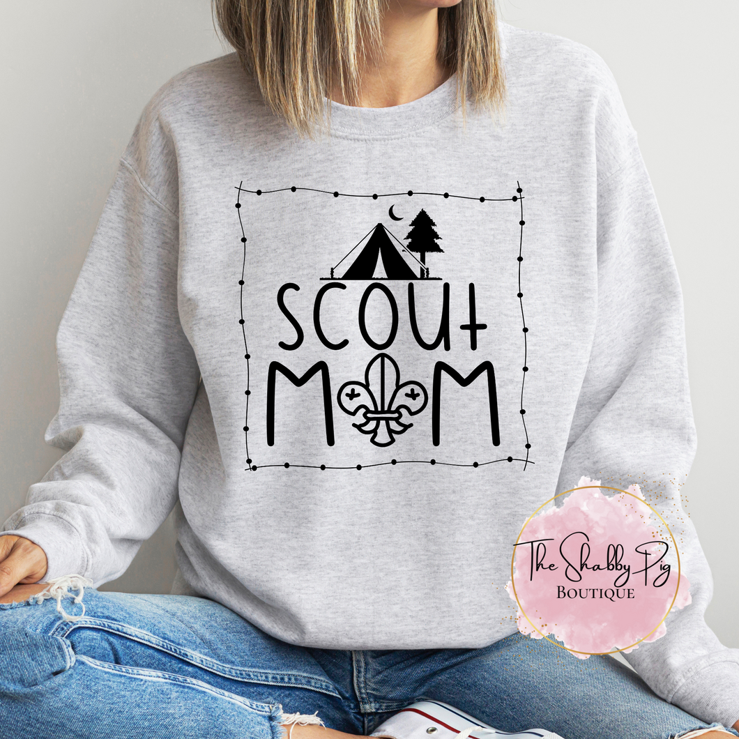 Scout Mom Graphic Tee | Cub Scouts